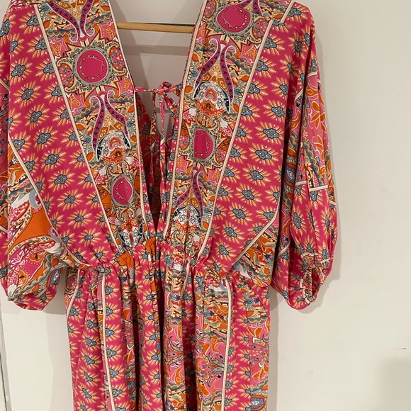 Cupshe beach coverup - Picture 1 of 3